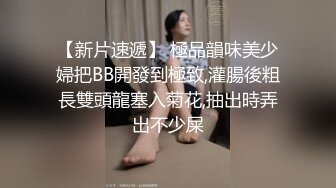 小白兔不能出门只能在家抢抖音红包了