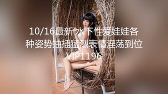 浓眉大眼无美颜的妹子，搔首弄姿道具插嘴，特写掰穴黑木耳蝴蝶逼扒开里面很粉