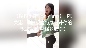 18双马尾萝莉小嫩妹情趣装粉色吊带裙，拨开裤子露无毛嫩穴，掰穴特写揉搓阴蒂，极品美穴很是诱人