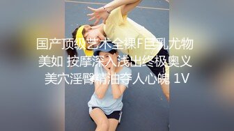   “求你快射，隔壁有人能听见啊”陌陌约的白富美吃完饭去看电影，厕所内射