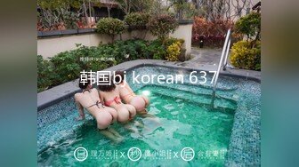 夫妻追求刺激把丝袜套鸡鸡上当避孕套用 穿丝袜隔着丝袜直接插入 不过瘾邀请单男玩丝袜3P