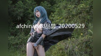 【新速片遞】  科技园女厕一袭浅红连衣裙优雅美女,嫩白的肌肤和窄小穴洞真馋人